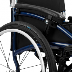 Задние колёса с покрышками Schwalbe RightRun с защитным слоем от проколов