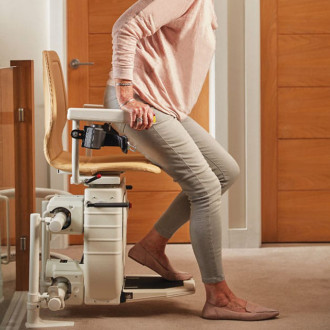 Подъёмник кресельный лестничный Bespoke Stairlifts Infinity V9 в Алматы